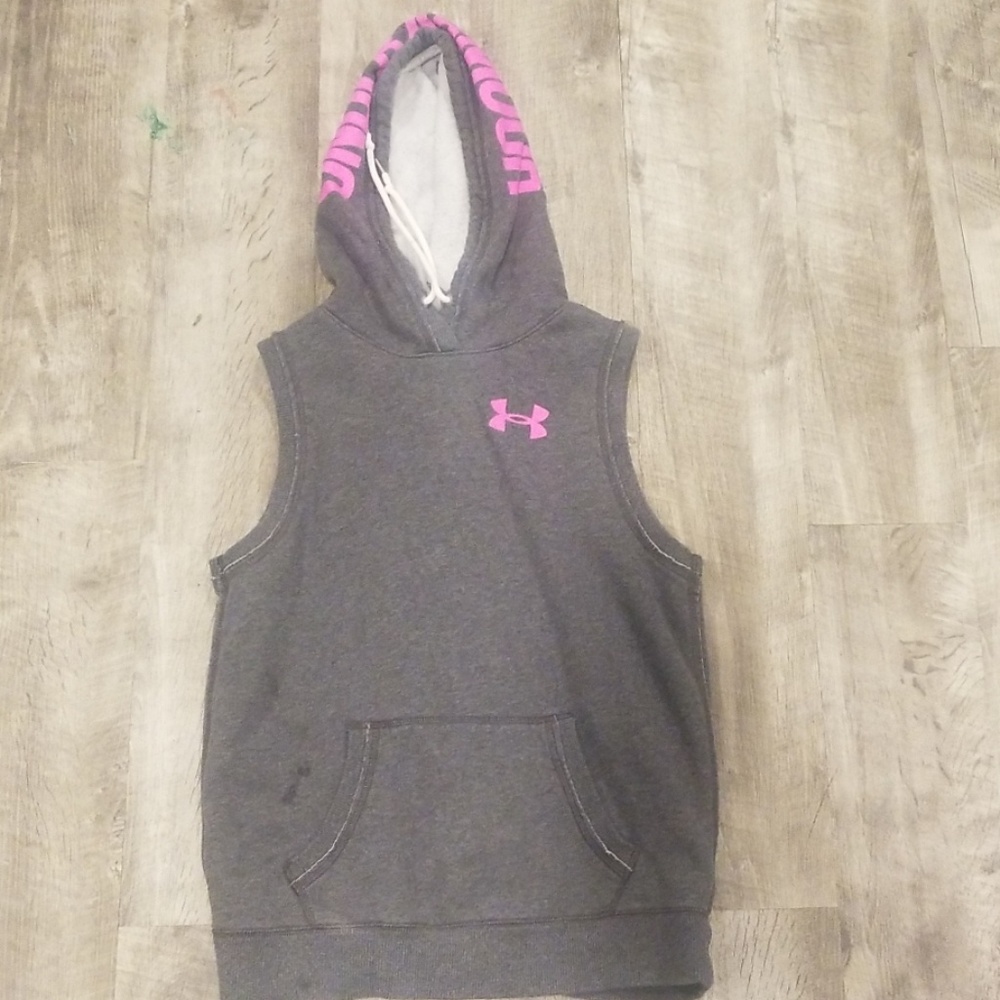 Size small under armour cut off